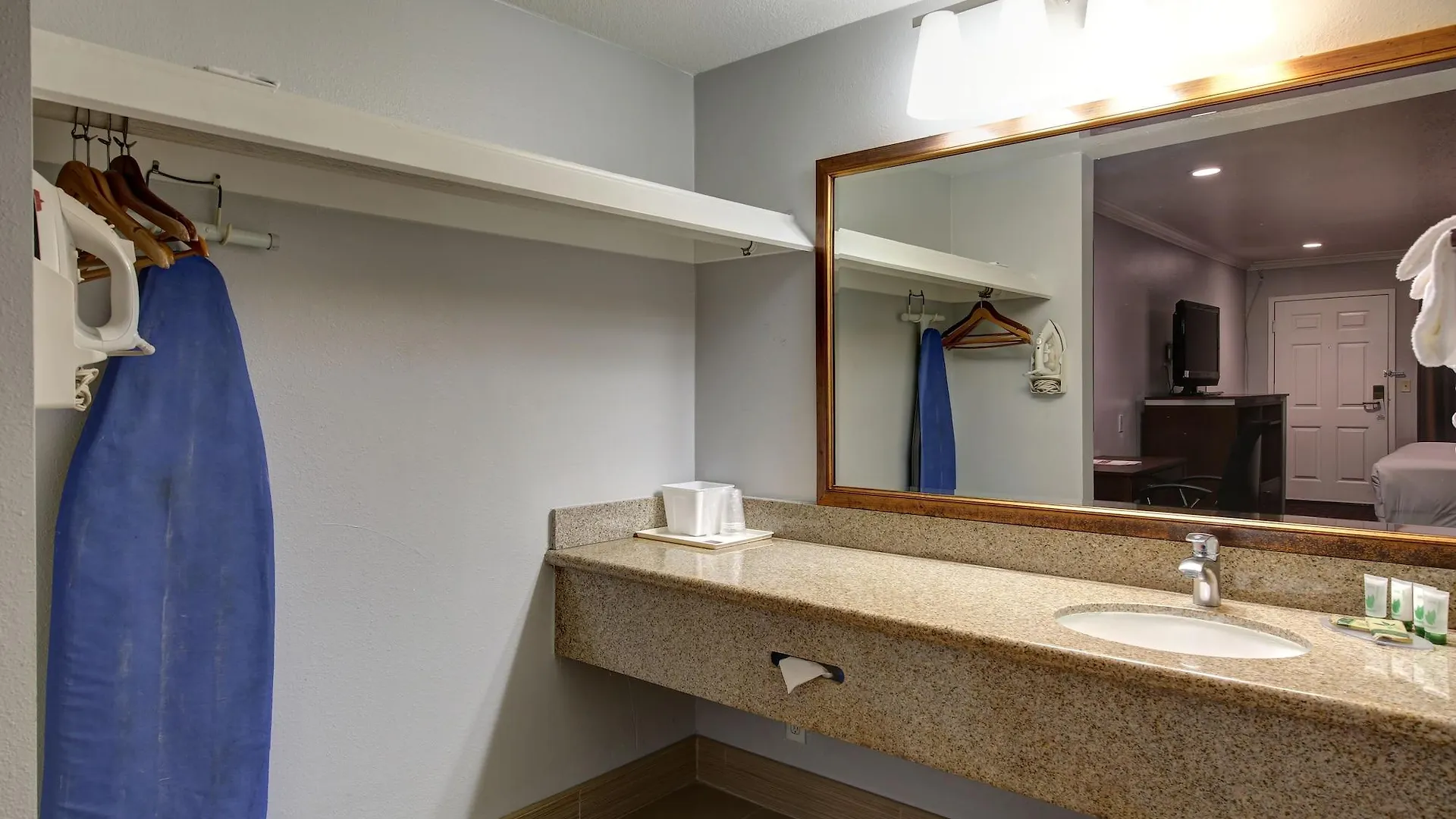 Hotel Pacific, Manhattan Beach