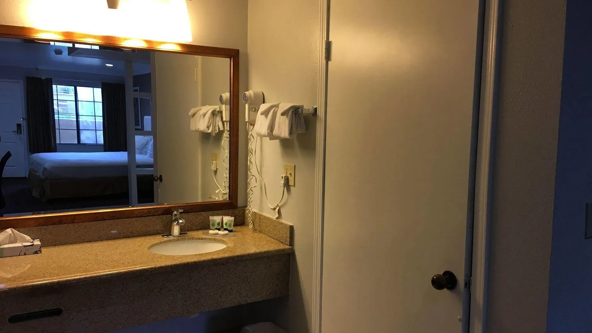 Hotel Pacific, Manhattan Beach